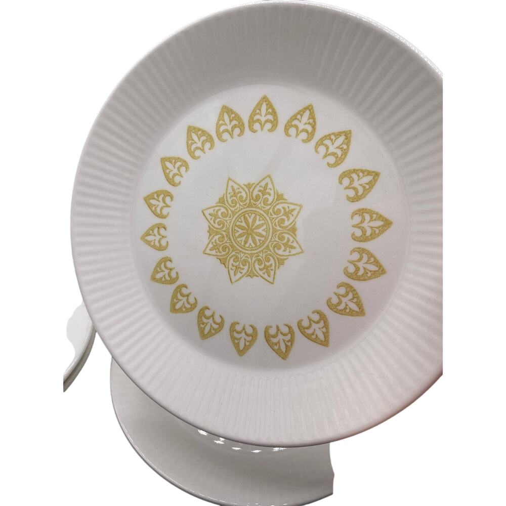 Set of Vtg Serenade by Sheffield Gold Medallion 2 Dessert Bowl & 4 bread plates - Picture 2 of 7